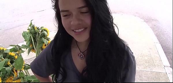  CARNE DEL MERCADO - Adolescente colombiana Selena Gomez en un vídeo de sexo en público